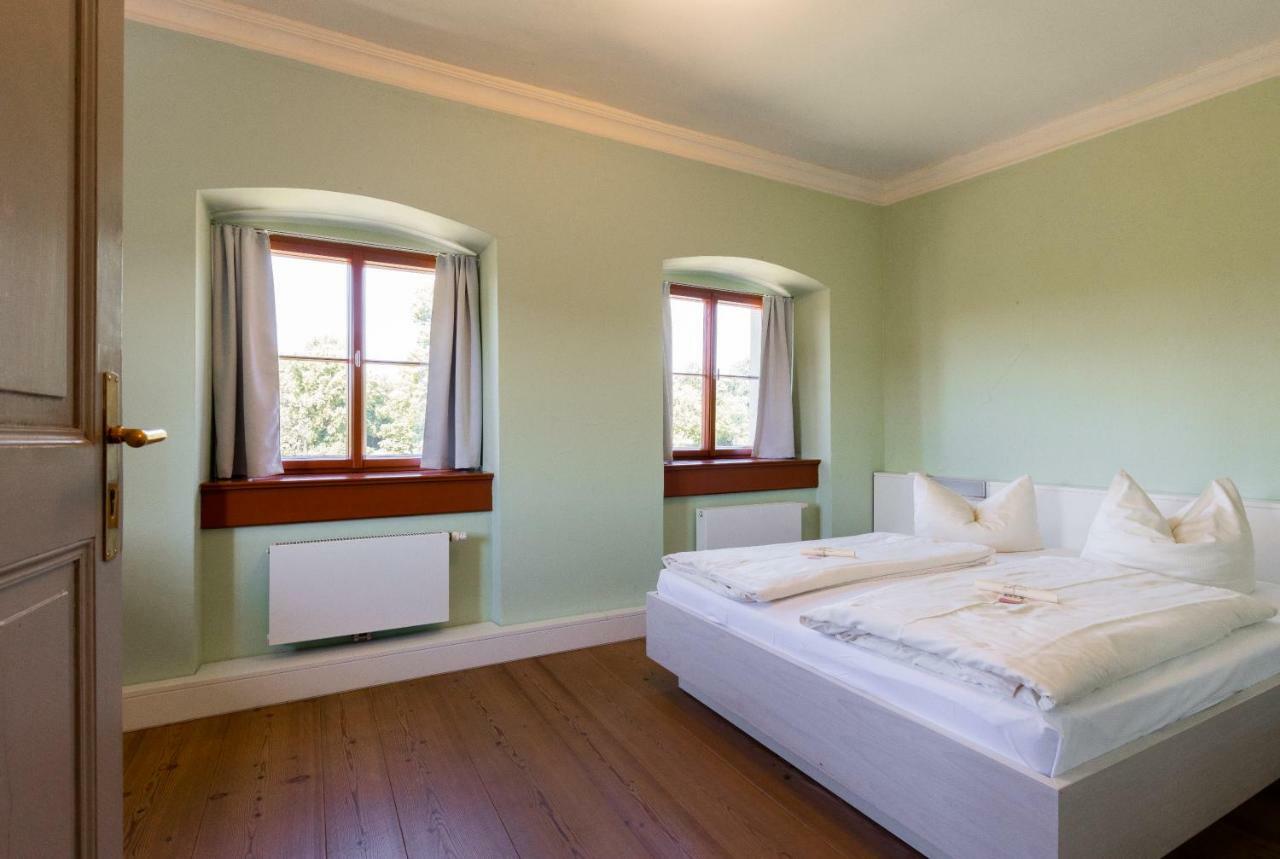Schloss Hotel 3*